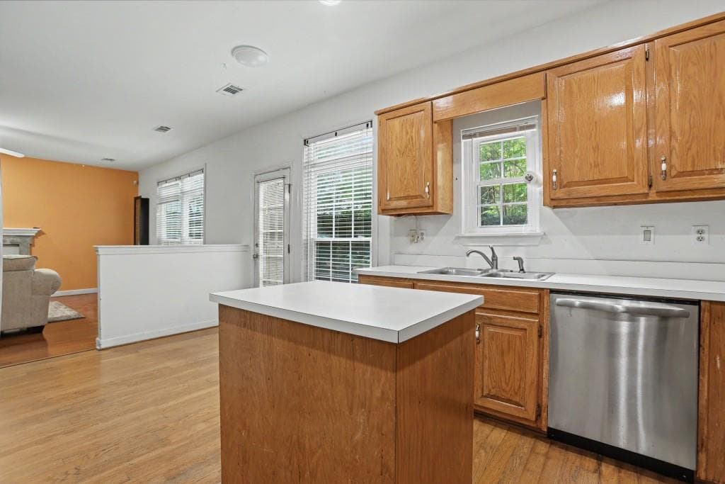 3 bedroom, 3 bathroom, 2,016 sq ft single family residence for sale at 361 Shyrewood Drive, Lawrenceville, GA 30043 — photo 10