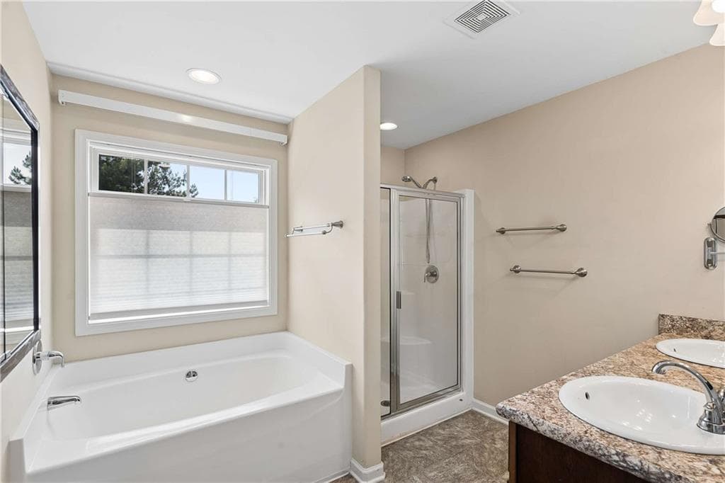 4 bedroom, 3 bathroom, 2,054 sq ft single family residence for sale at 15 Ponder Place, Newnan, GA 30265 — photo 9