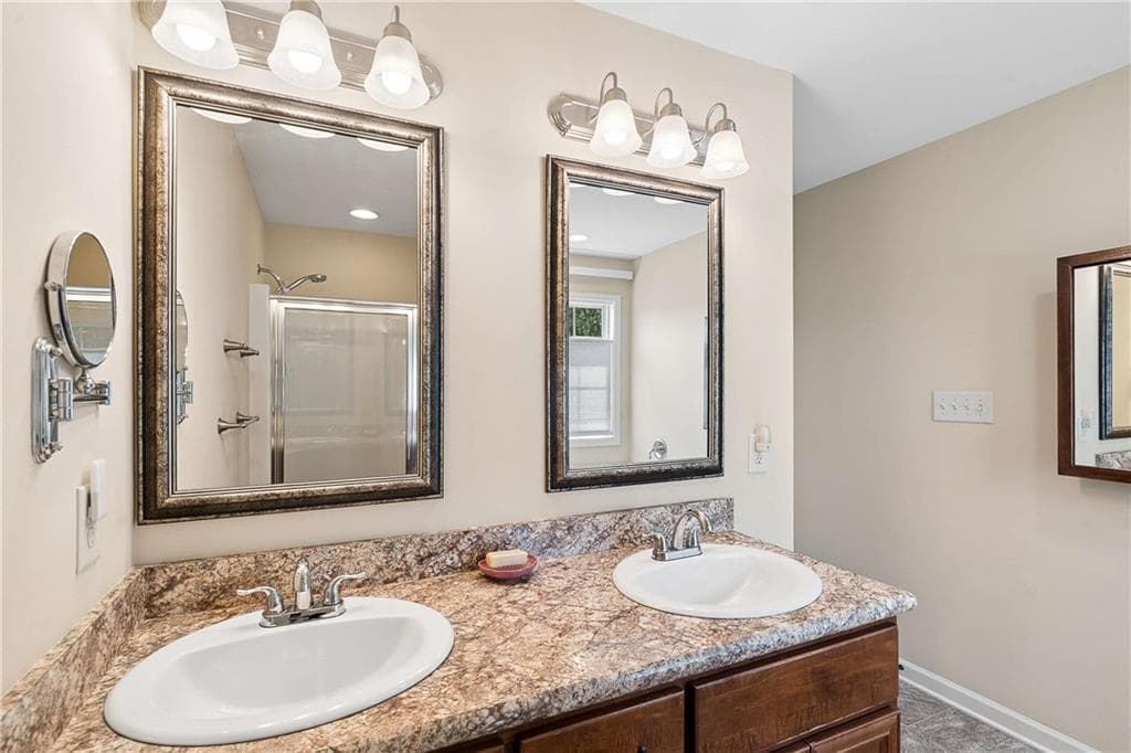 4 bedroom, 3 bathroom, 2,054 sq ft single family residence for sale at 15 Ponder Place, Newnan, GA 30265 — photo 10