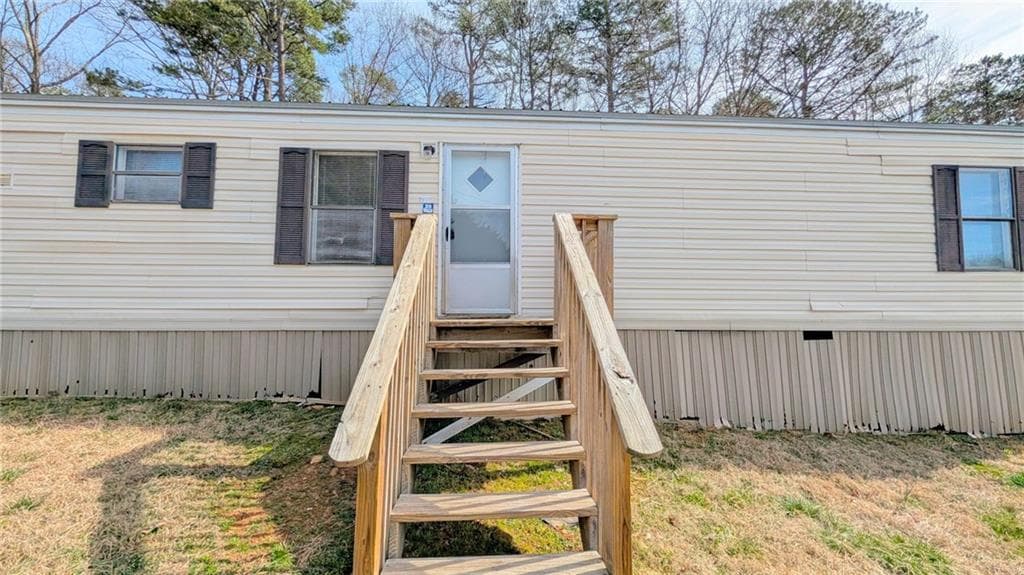 3 bedroom, 2 bathroom single family residence under contract at 1562 Grindle Bridge Road, Dahlonega, GA 30533 — photo 8