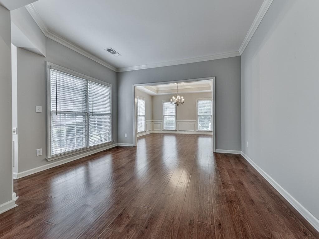 5 bedroom, 3 bathroom, 3,144 sq ft single family residence for rent at 408 Sixes Drive, Canton, GA 30114 for $3,500 a month — photo 4