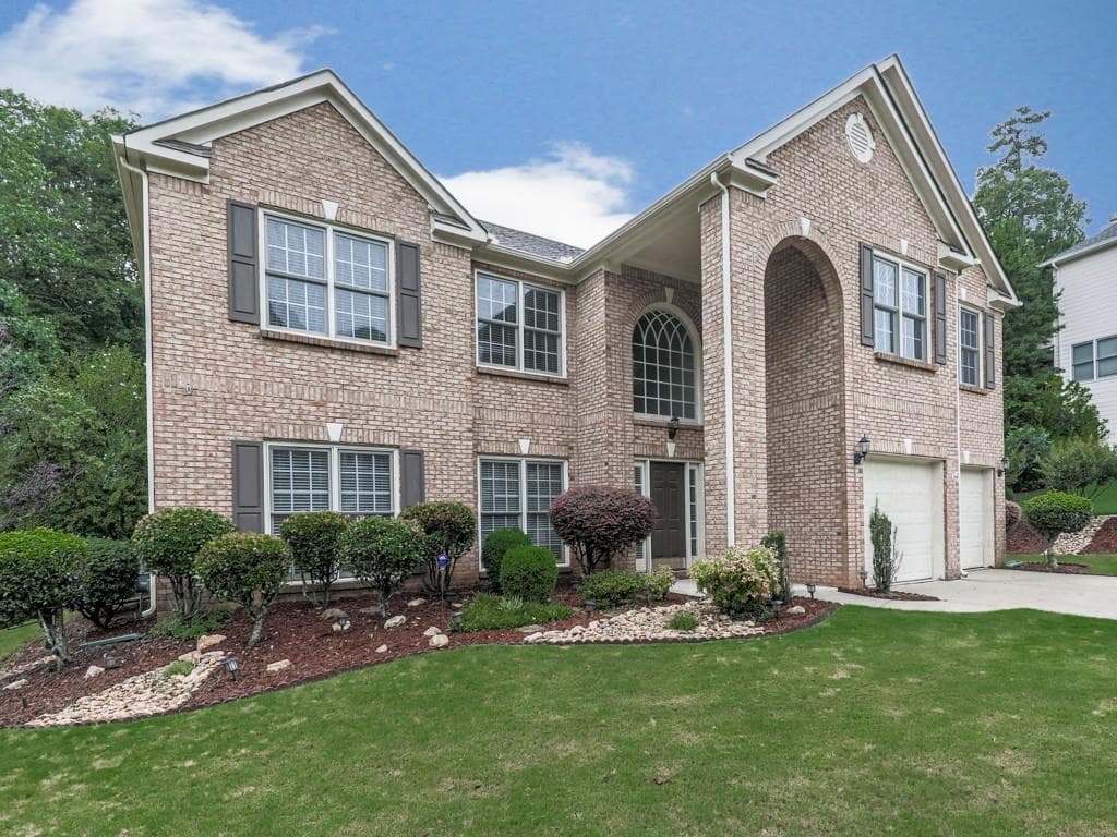 5 bedroom, 3 bathroom, 3,144 sq ft single family residence for rent at 408 Sixes Drive, Canton, GA 30114 for $3,500 a month — photo 2