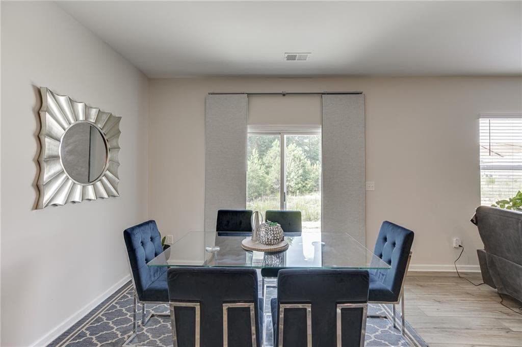 4 bedroom, 2 bathroom, 1,898 sq ft single family residence under contract at 4045 Berry Farm Court, Loganville, GA 30052 — photo 6