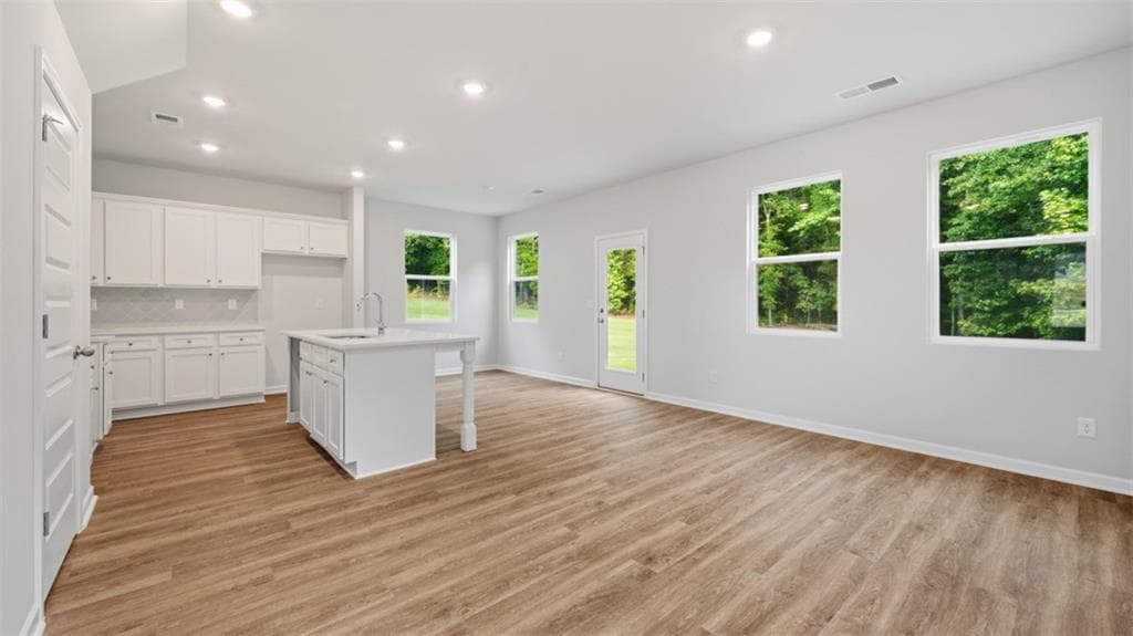 4 bedroom, 3 bathroom, 1,700 sq ft single family residence for sale at 1138 Earlywood Way, Monroe, GA 30655 — photo 3