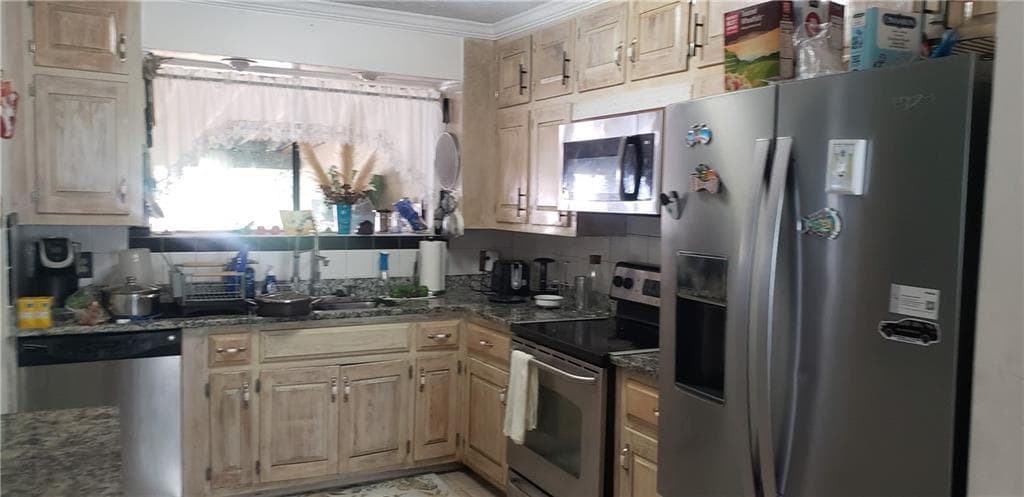 4 bedroom, 3 bathroom, 1,813 sq ft single family residence for sale at 1777 Rocky Ridge Drive, Conyers, GA 30012 — photo 8