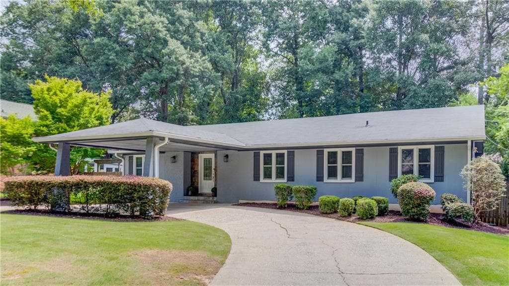 3 bedroom, 3 bathroom, 1,786 sq ft single family residence sold at 4685 Andalusia Trail, Atlanta, GA 30360