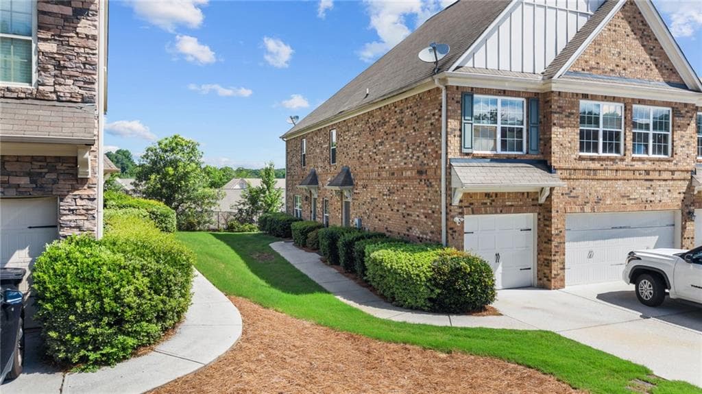 3 bedroom, 3 bathroom, 1,650 sq ft townhouse for sale at 805 Pleasant Hill Road 131, Lilburn, GA 30047