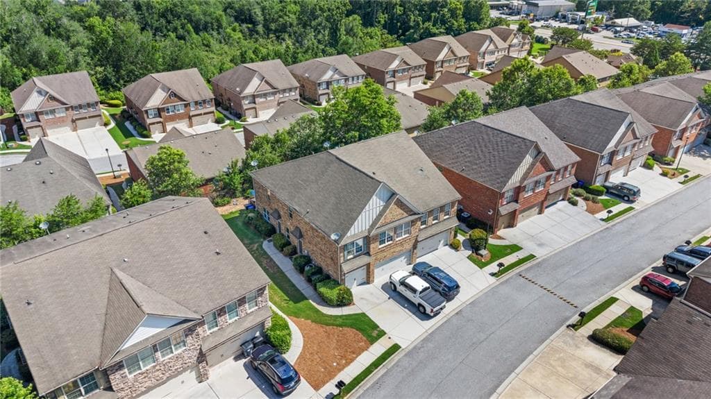 3 bedroom, 3 bathroom, 1,650 sq ft townhouse for sale at 805 Pleasant Hill Road 131, Lilburn, GA 30047 — photo 3