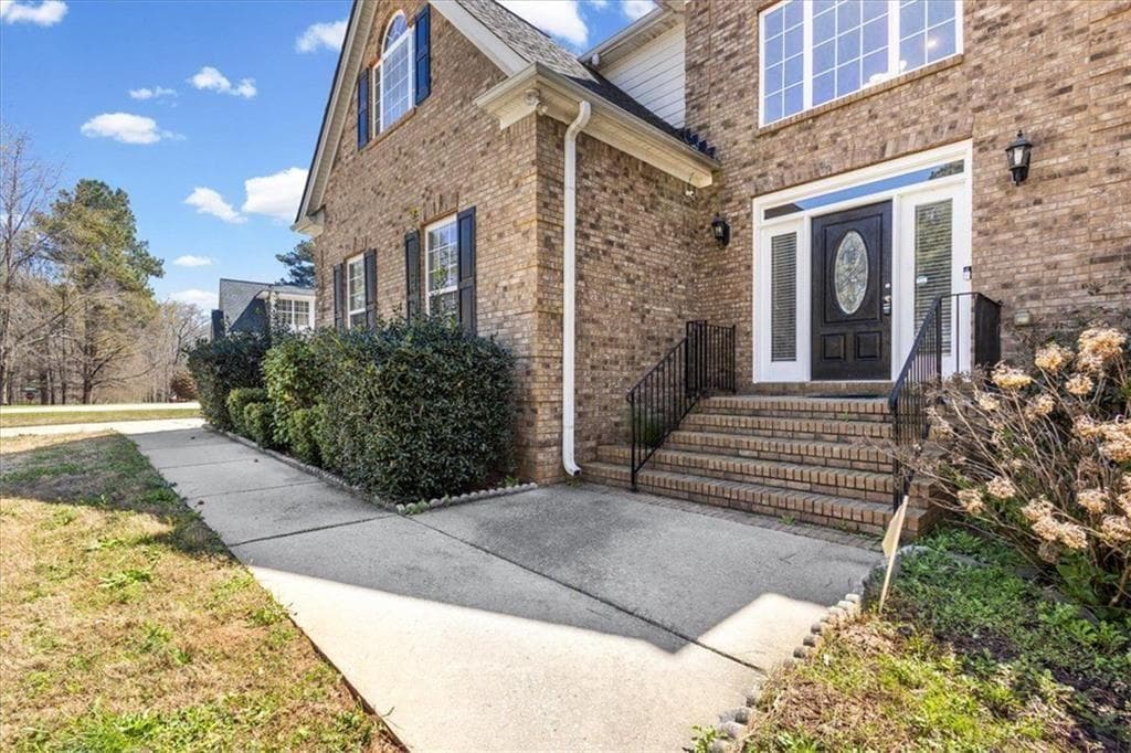 5 bedroom, 4 bathroom, 3,628 sq ft single family residence under contract at 405 Branch Forest Way, Stockbridge, GA 30281 — photo 6
