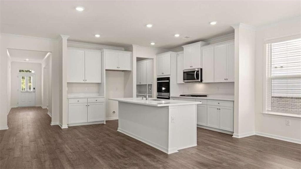 4 bedroom, 3 bathroom, 3,348 sq ft single family residence for sale at 13448 Whitman Lane, Covington, GA 30014 — photo 7