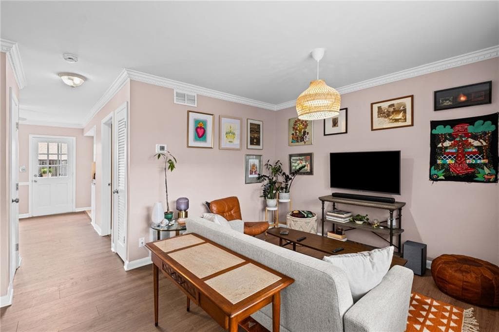 2 bedroom, 2 bathroom, 1,180 sq ft condominium under contract at 2952 N Dekalb Drive B, Atlanta, GA 30340 — photo 5