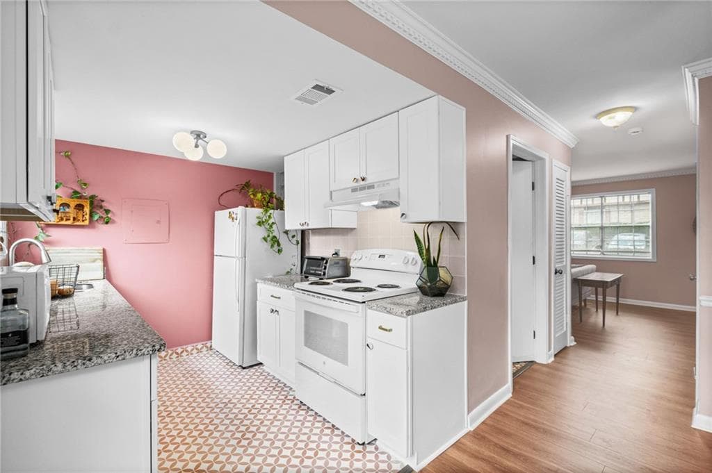2 bedroom, 2 bathroom, 1,180 sq ft condominium under contract at 2952 N Dekalb Drive B, Atlanta, GA 30340 — photo 9