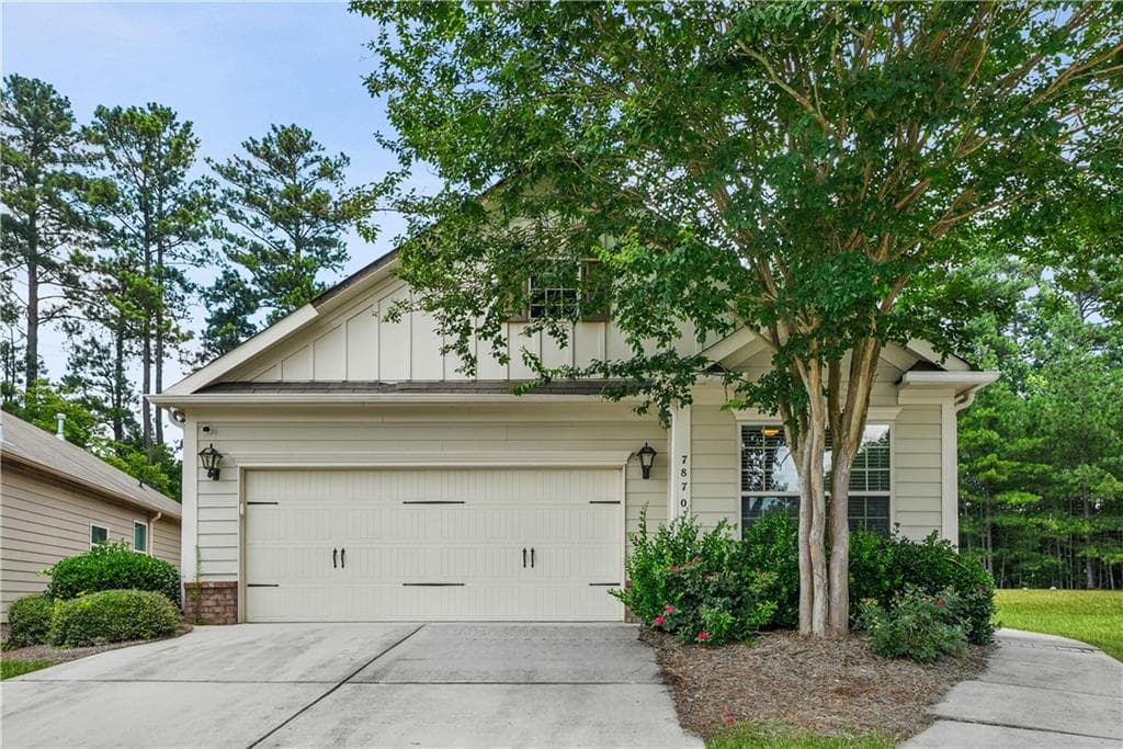 3 bedroom, 2 bathroom, 1,950 sq ft single family residence sold at 7870 Bluefin Trail, Union City, GA 30291