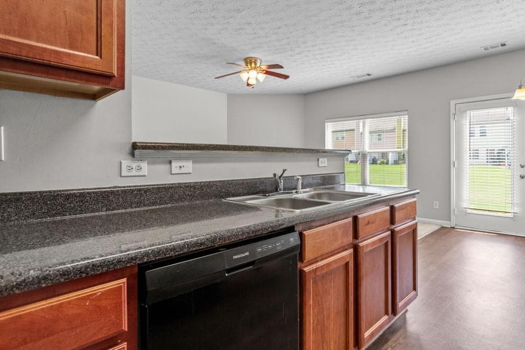 3 bedroom, 3 bathroom, 1,776 sq ft townhouse for rent at 45 Providence Oak Court, Lawrenceville, GA 30046 for $1,795 a month — photo 6