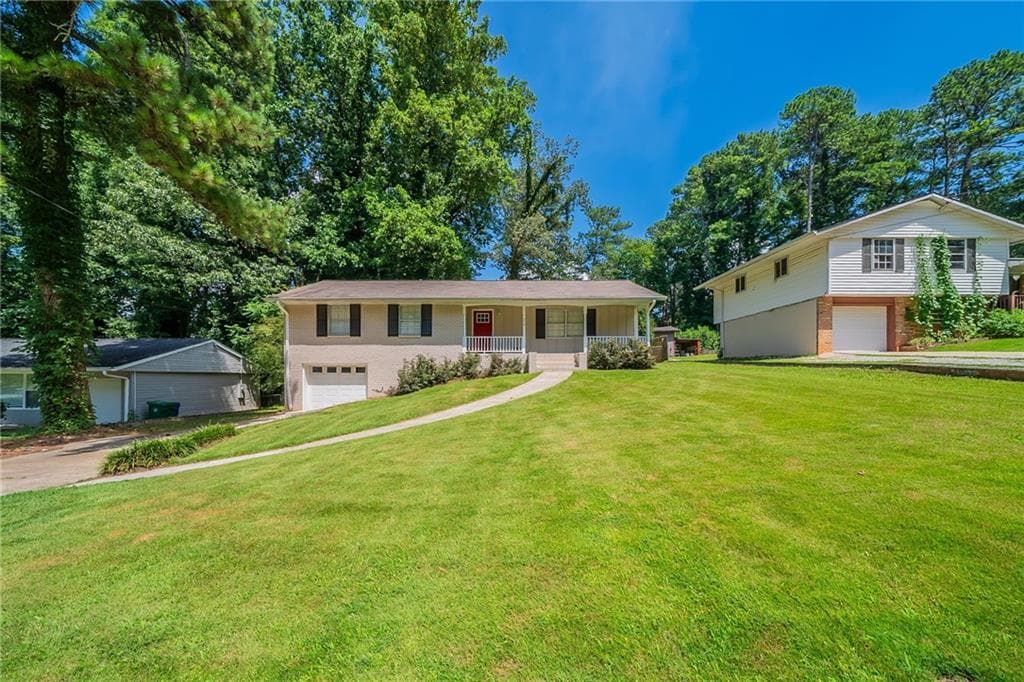 3 bedroom, 2 bathroom, 1,273 sq ft single family residence for sale at 1518 Pine Glen Circle, Decatur, GA 30035 — photo 1 of 24