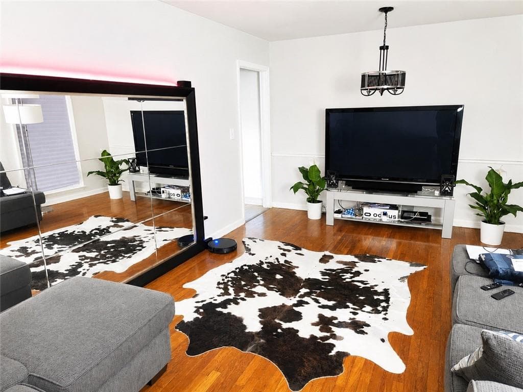 3 bedroom, 3 bathroom, 1,488 sq ft single family residence for sale at 2119 Hilton Drive, Decatur, GA 30035 — photo 3