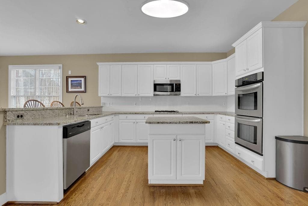 5 bedroom, 5 bathroom, 4,185 sq ft single family residence for sale at 188 Gold Bullion Drive, Dawsonville, GA 30534 — photo 5