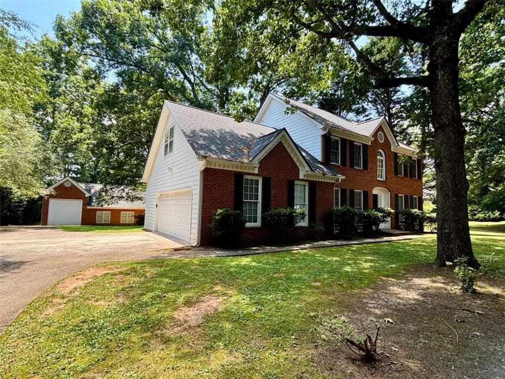 4 bedroom, 3 bathroom single family residence for rent at 4160 Creekwood Drive, Cumming, GA 30041 for $2,800 a month — photo 2