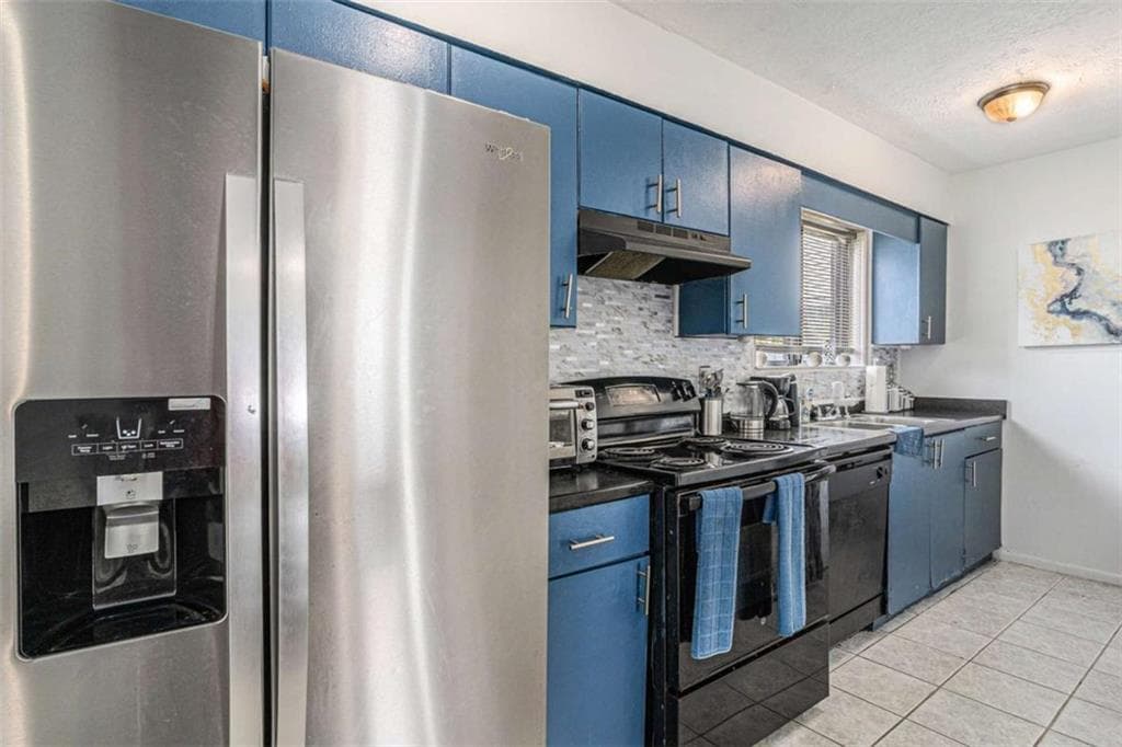 3 bedroom, 3 bathroom, 1,392 sq ft condominium for sale at 254 Country Club Drive, Jonesboro, GA 30238 — photo 9