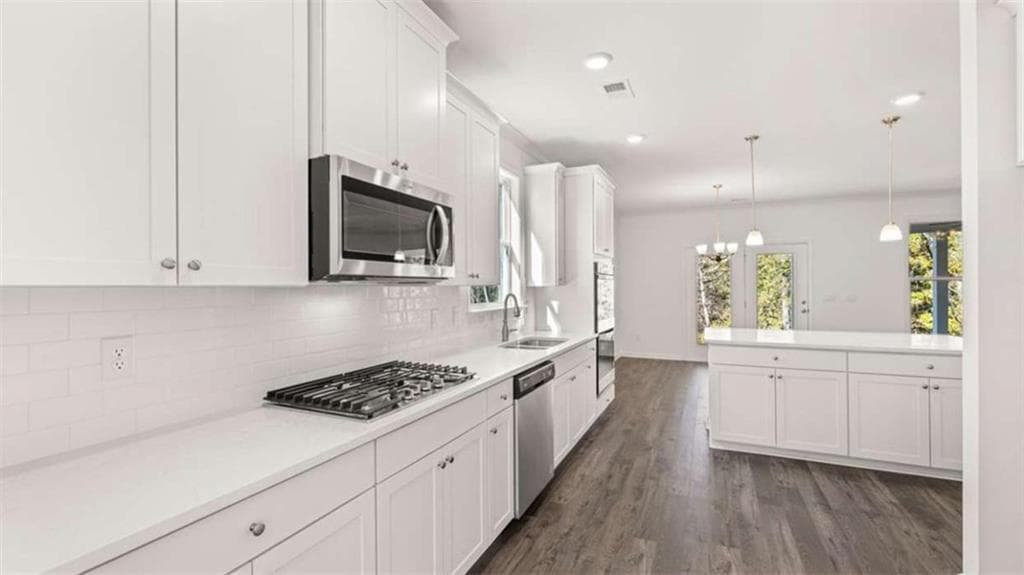 4 bedroom, 4 bathroom, 2,920 sq ft single family residence for sale at 13716 Homer Lane, Covington, GA 30014 — photo 8