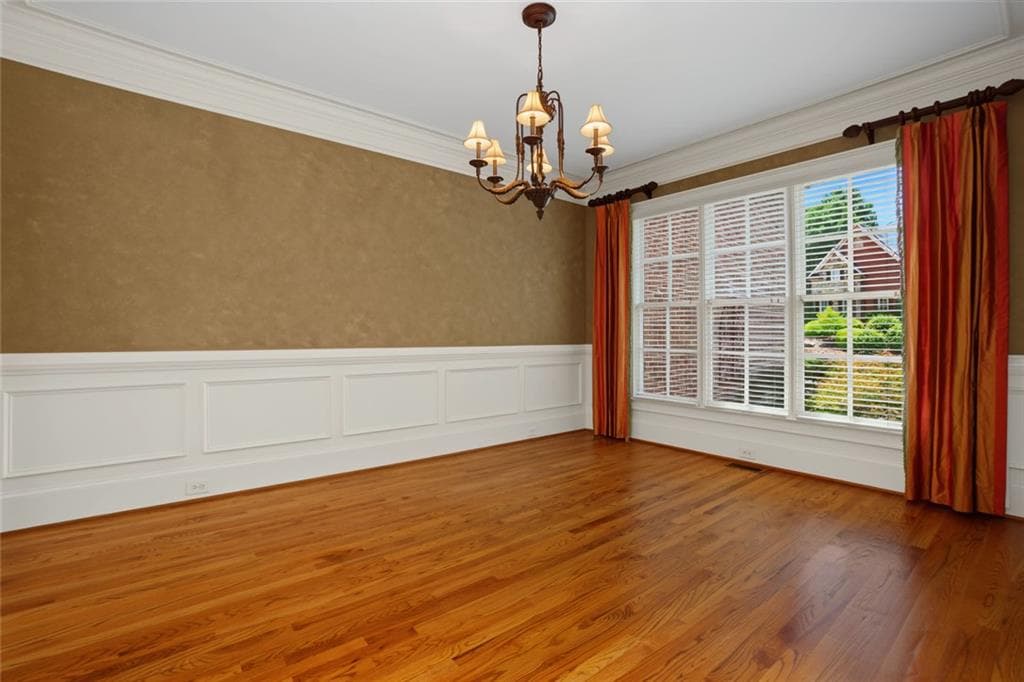 6 bedroom, 5 bathroom, 6,391 sq ft single family residence for sale at 5940 Boulder Bluff Drive, Cumming, GA 30040 — photo 8