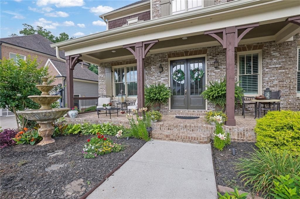 5 bedroom, 5 bathroom, 4,557 sq ft single family residence for sale at 4415 Manor Creek Drive, Cumming, GA 30040 — photo 4