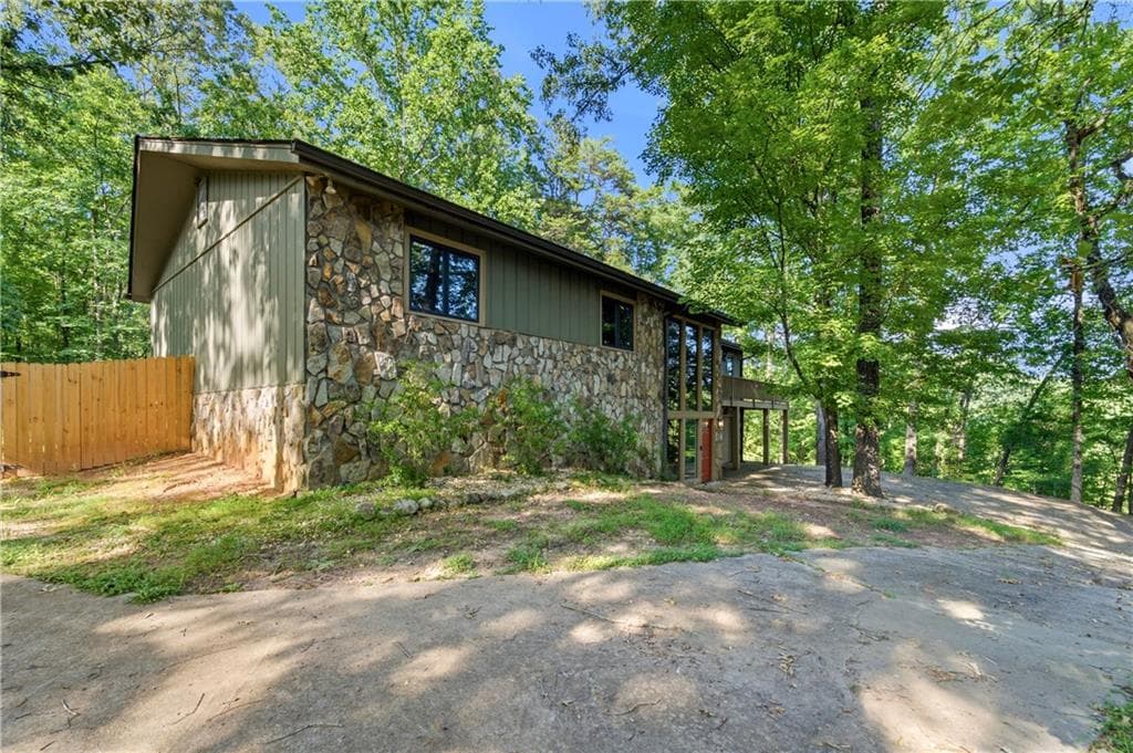 4 bedroom, 3 bathroom, 3,304 sq ft single family residence for sale at 259 Long Branch Road, Dahlonega, GA 30533 — photo 4