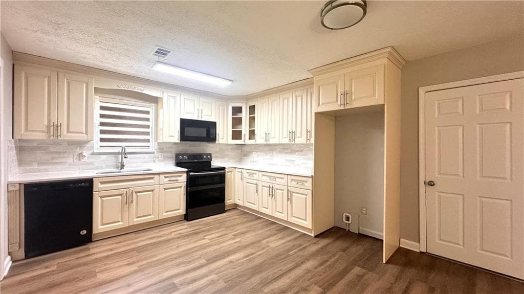 4 bedroom, 3 bathroom, 1,456 sq ft single family residence for sale at 4091 Big Valley Trail, Stone Mountain, GA 30083 — photo 10
