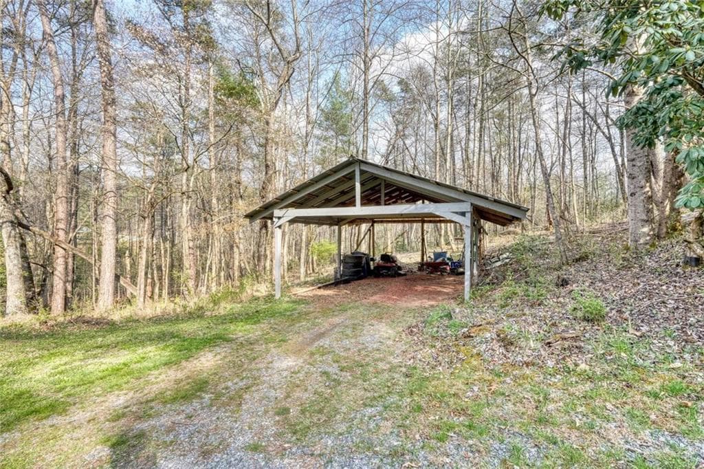 3 bedroom, 2 bathroom, 3,000 sq ft single family residence for sale at 399 Pack Creek Road, Blue Ridge, GA 30513 — photo 3