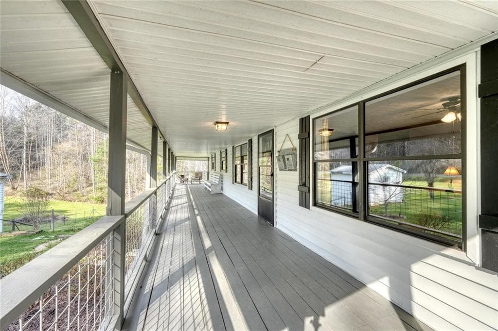 3 bedroom, 2 bathroom, 3,000 sq ft single family residence for sale at 399 Pack Creek Road, Blue Ridge, GA 30513 — photo 4