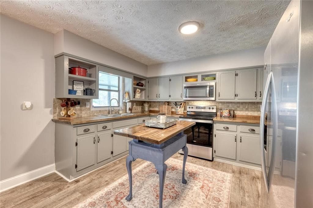 3 bedroom, 2 bathroom, 3,000 sq ft single family residence for sale at 399 Pack Creek Road, Blue Ridge, GA 30513 — photo 9