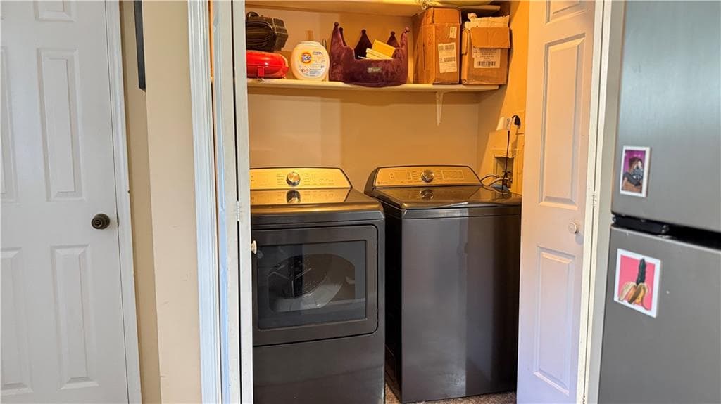 2 bedroom, 3 bathroom, 1,196 sq ft townhouse for sale at 1046 Thornwoode Lane, Stone Mountain, GA 30083 — photo 2