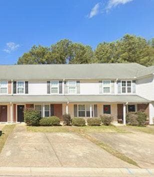 3 bedroom, 3 bathroom, 1,320 sq ft townhouse for sale at 144 Blake Avenue Avenue, Jackson, GA 30233