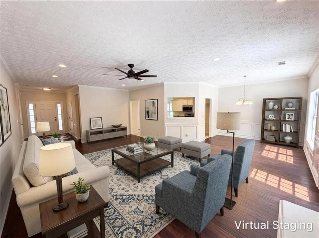4 bedroom, 3 bathroom, 2,260 sq ft single family residence for sale at 1240 Platinum Drive, Hoschton, GA 30548 — photo 2