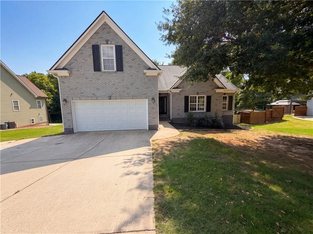 4 bedroom, 3 bathroom, 2,260 sq ft single family residence for sale at 1240 Platinum Drive, Hoschton, GA 30548 — photo 5