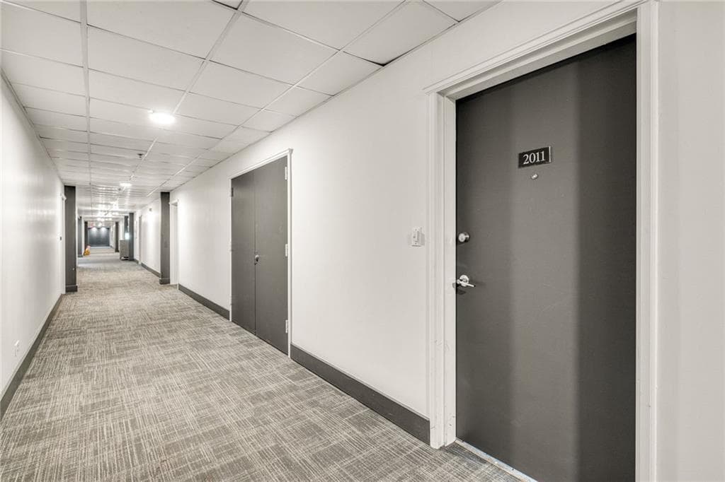 2 bedroom, 1 bathroom, 992 sq ft condominium for sale at 620 Peachtree Street 2011, Atlanta, GA 30308 — photo 2