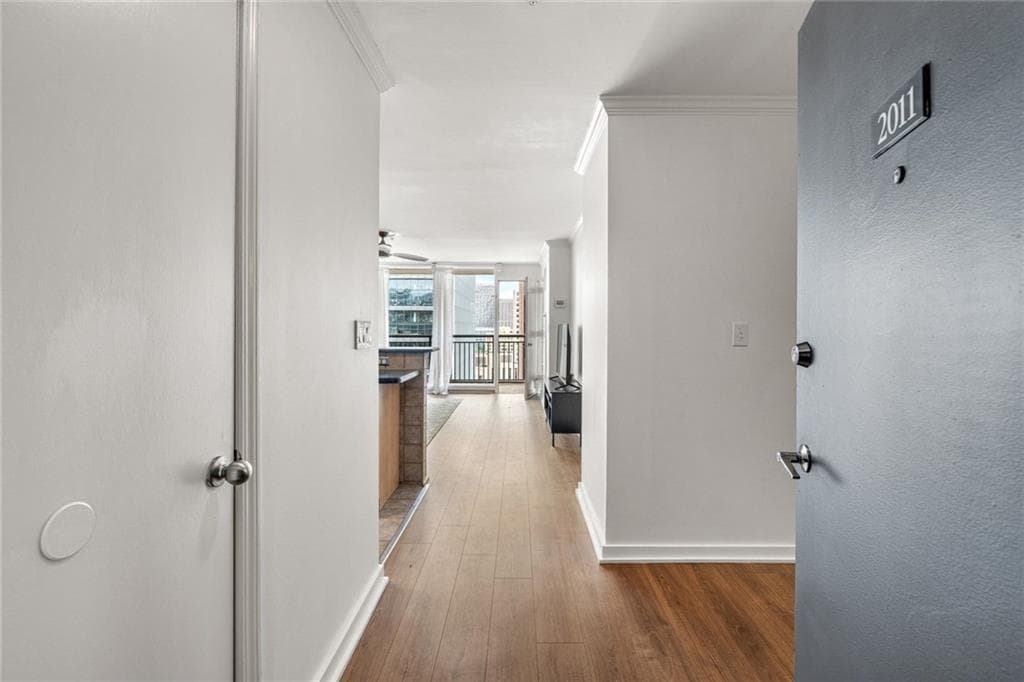 2 bedroom, 1 bathroom, 992 sq ft condominium for sale at 620 Peachtree Street 2011, Atlanta, GA 30308 — photo 3