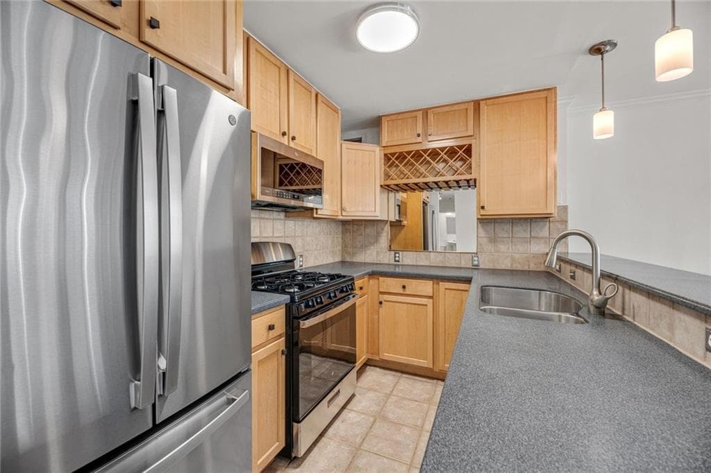 2 bedroom, 1 bathroom, 992 sq ft condominium for sale at 620 Peachtree Street 2011, Atlanta, GA 30308 — photo 5