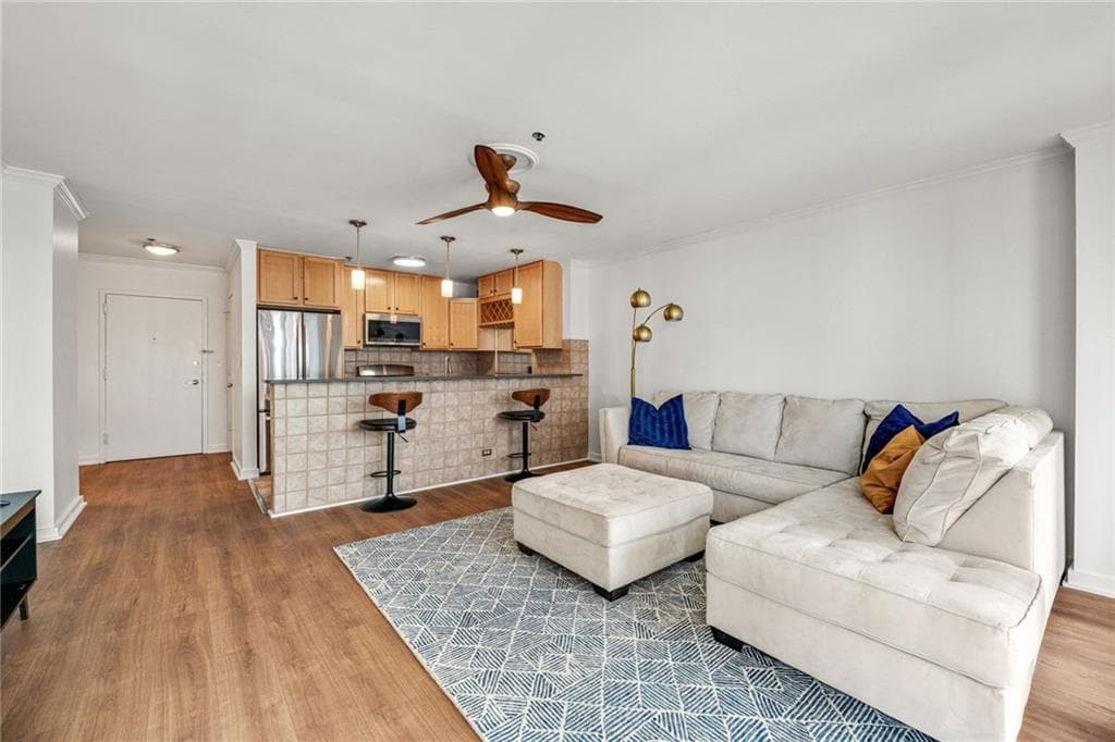 2 bedroom, 1 bathroom, 992 sq ft condominium for sale at 620 Peachtree Street 2011, Atlanta, GA 30308 — photo 9