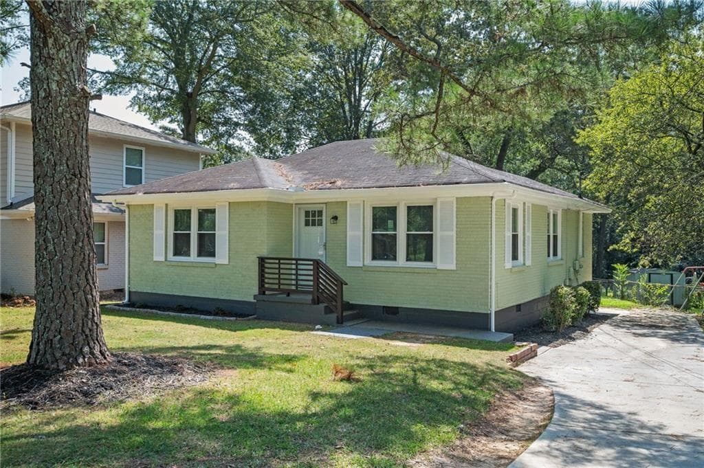 2 bedroom, 1 bathroom, 980 sq ft single family residence for rent at 2823 McAfee Road, Decatur, GA 30032 for $1,650 a month — photo 1 of 28