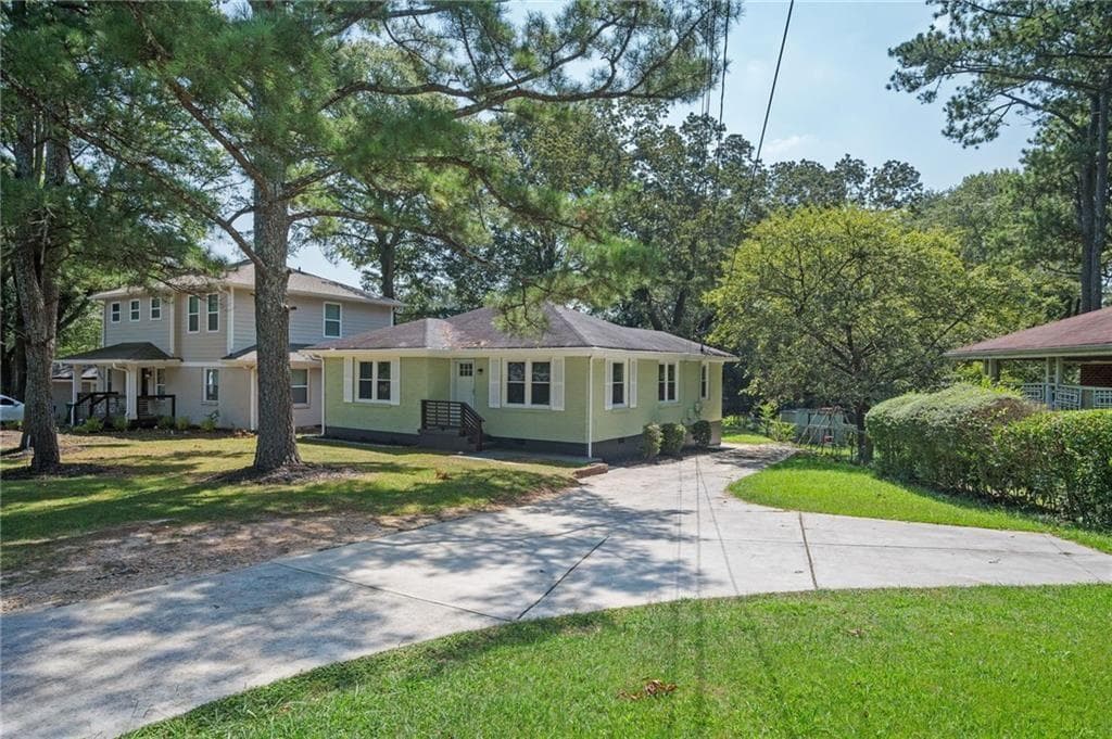 2 bedroom, 1 bathroom, 980 sq ft single family residence for rent at 2823 McAfee Road, Decatur, GA 30032 for $1,650 a month — photo 2
