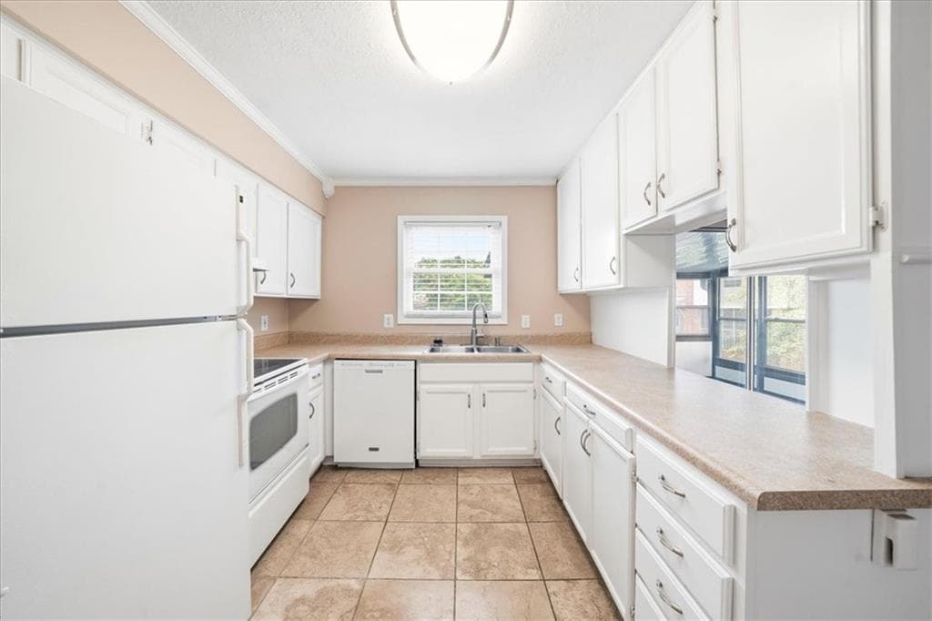 2 bedroom, 2 bathroom, 1,350 sq ft condominium for sale at 3825 Lavista Road P4, Tucker, GA 30084 — photo 4