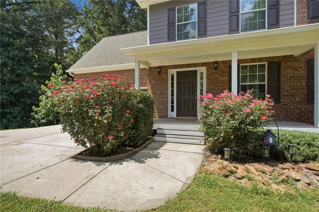 4 bedroom, 3 bathroom, 2,334 sq ft single family residence under contract at 4875 Haley Ridge Court, Cumming, GA 30028 — photo 7