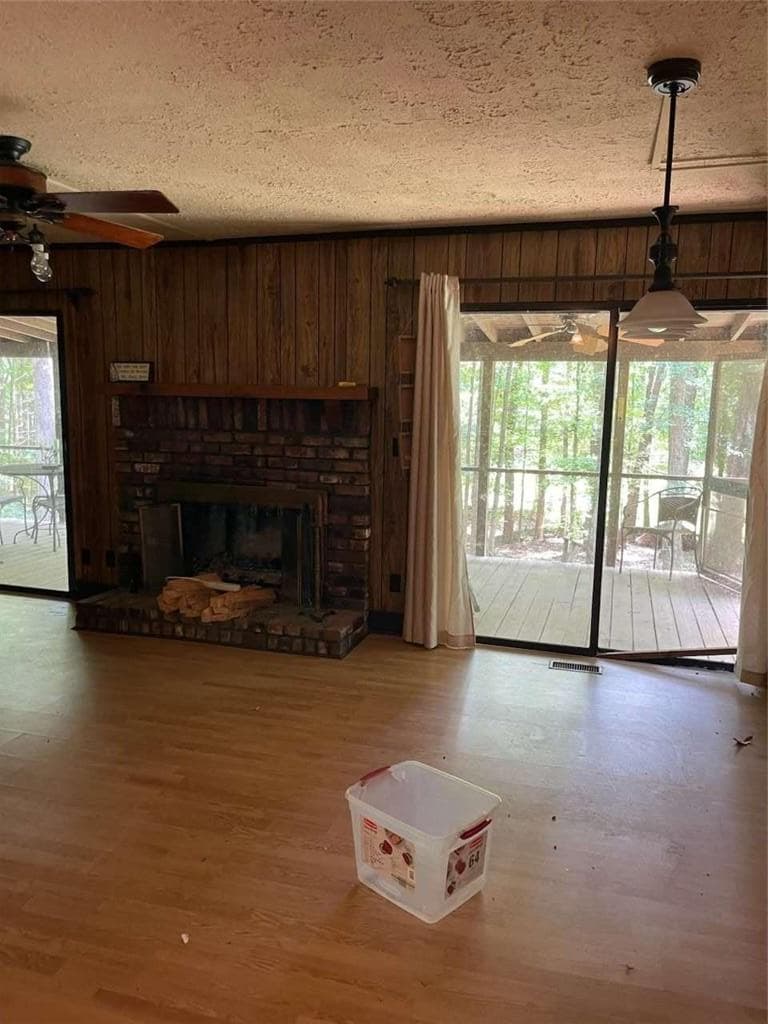 2 bedroom, 1 bathroom, 1,096 sq ft single family residence under contract at 170 S Century Drive, Martin, GA 30557 — photo 3