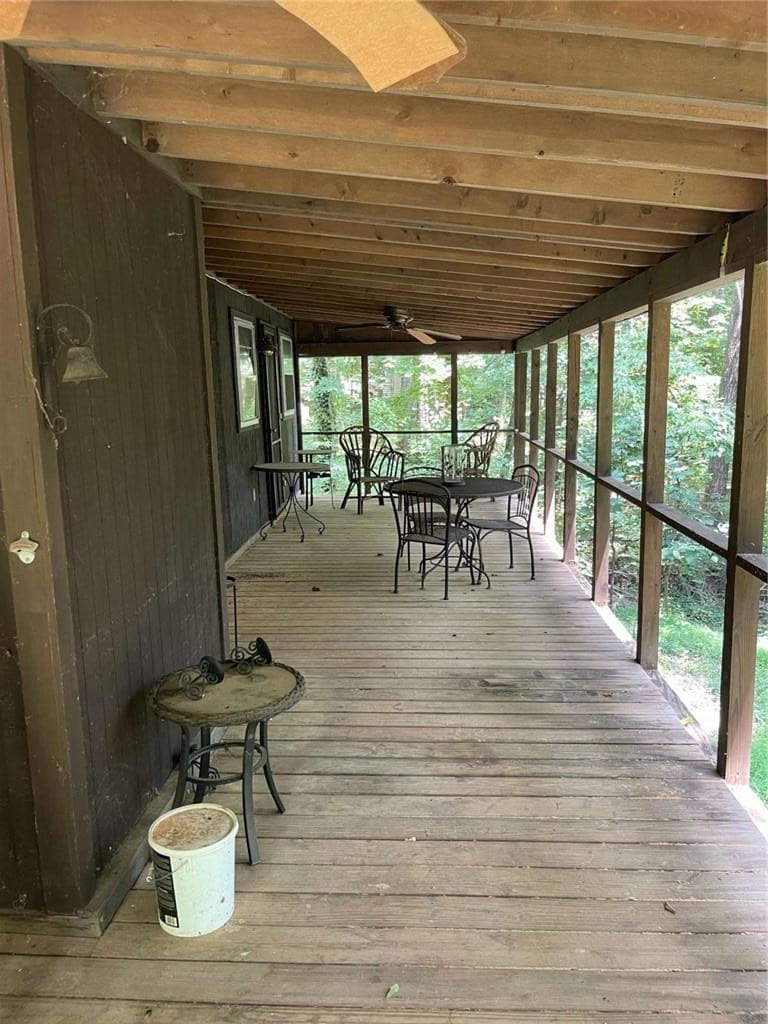 2 bedroom, 1 bathroom, 1,096 sq ft single family residence under contract at 170 S Century Drive, Martin, GA 30557 — photo 4