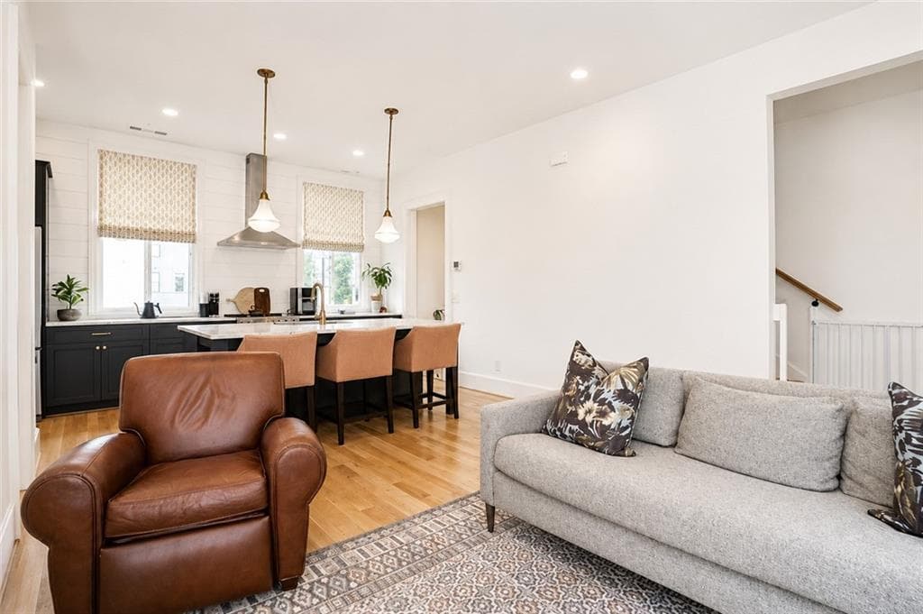 2 bedroom, 3 bathroom, 1,092 sq ft townhouse for rent at 683 Arcos Way, Atlanta, GA 30315 for $2,750 a month — photo 8