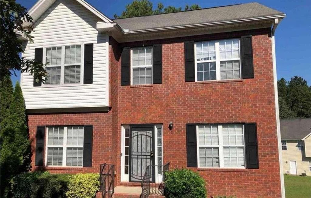 3 bedroom, 3 bathroom, 1,940 sq ft single family residence for rent at 1983 Sand Dollar Court, Atlanta, GA 30331 for $2,150 a month