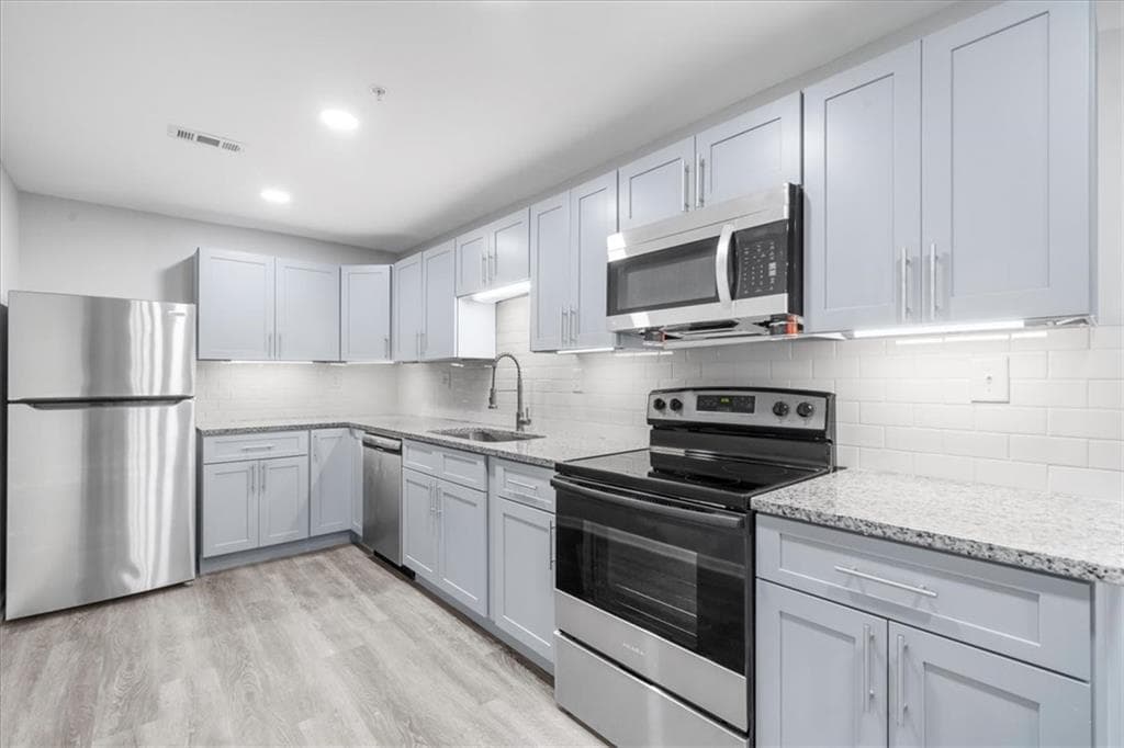 3 bedroom, 4 bathroom, 1,800 sq ft apartment for rent at 5399 Northland Drive 102, Sandy Springs, GA 30342 for $2,300 a month — photo 3