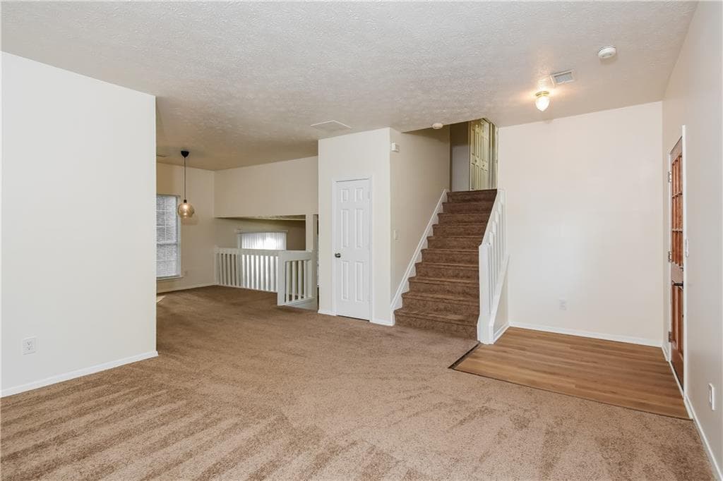3 bedroom, 2 bathroom, 1,652 sq ft single family residence for sale at 1671 Spindle Court, Lawrenceville, GA 30044 — photo 3