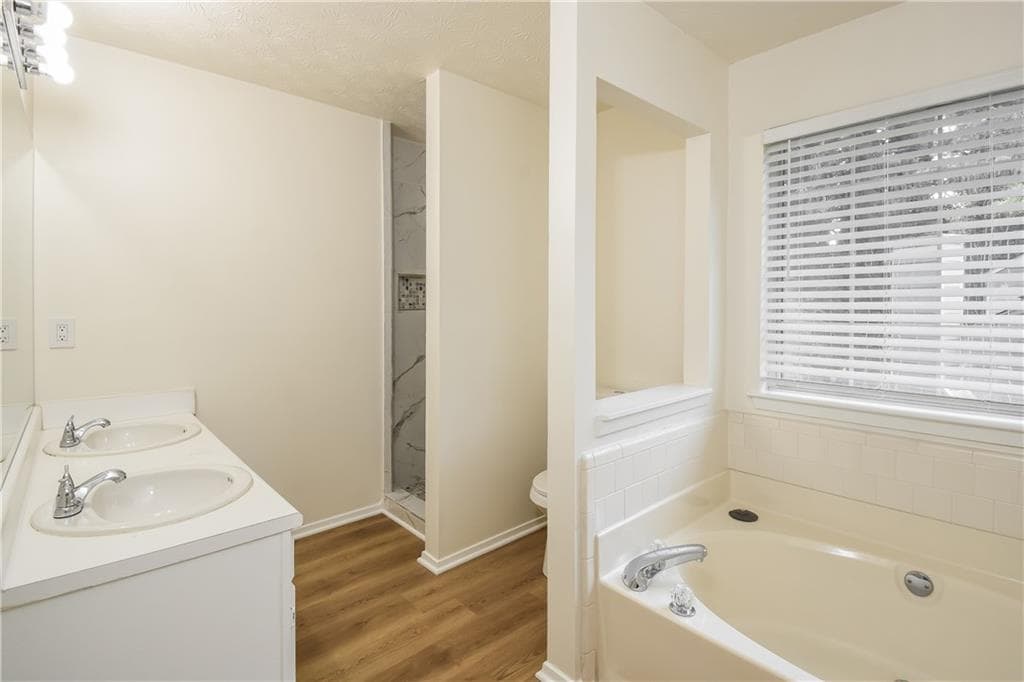 3 bedroom, 2 bathroom, 1,652 sq ft single family residence for sale at 1671 Spindle Court, Lawrenceville, GA 30044 — photo 10